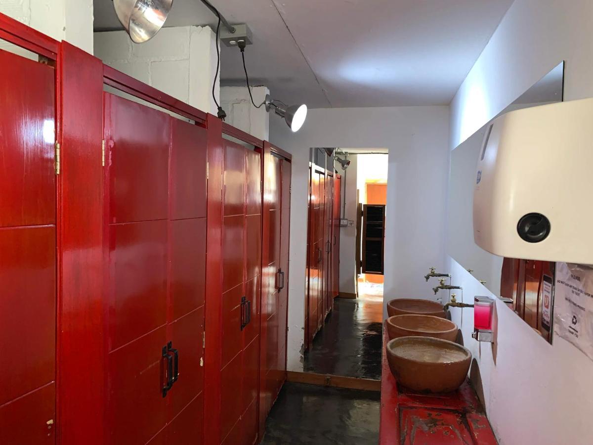 Hostal Casa Estacion Medellin Bagian luar foto