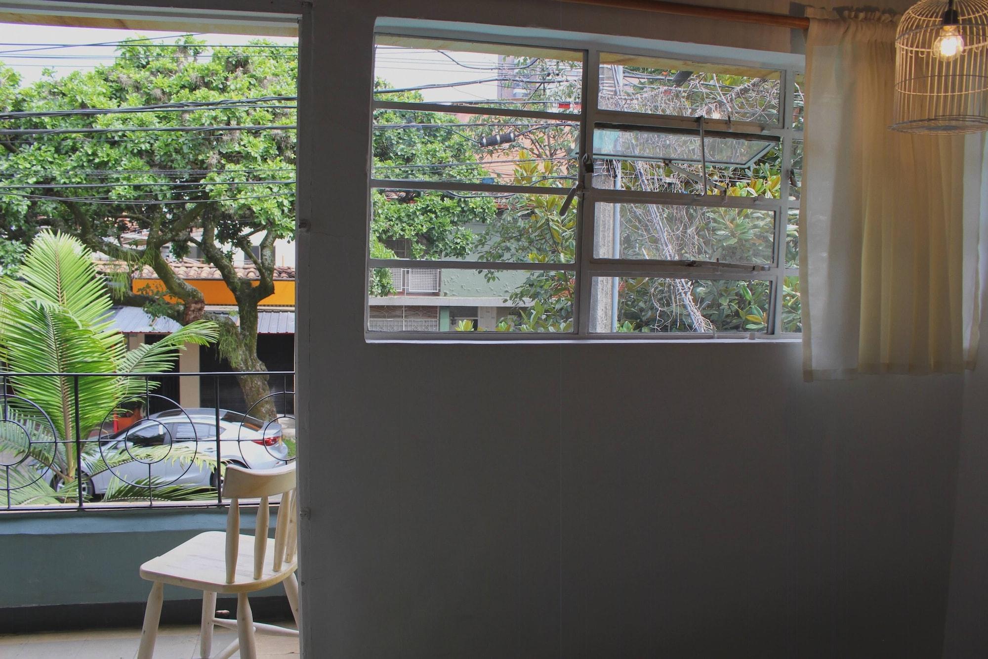 Hostal Casa Estacion Medellin Bagian luar foto