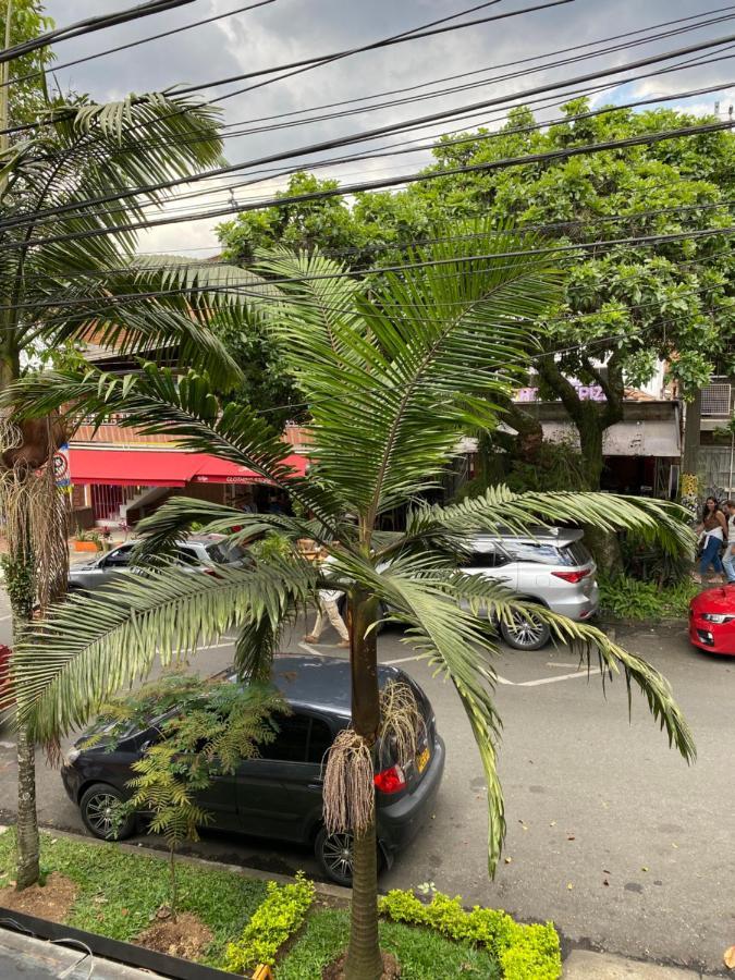 Hostal Casa Estacion Medellin Bagian luar foto