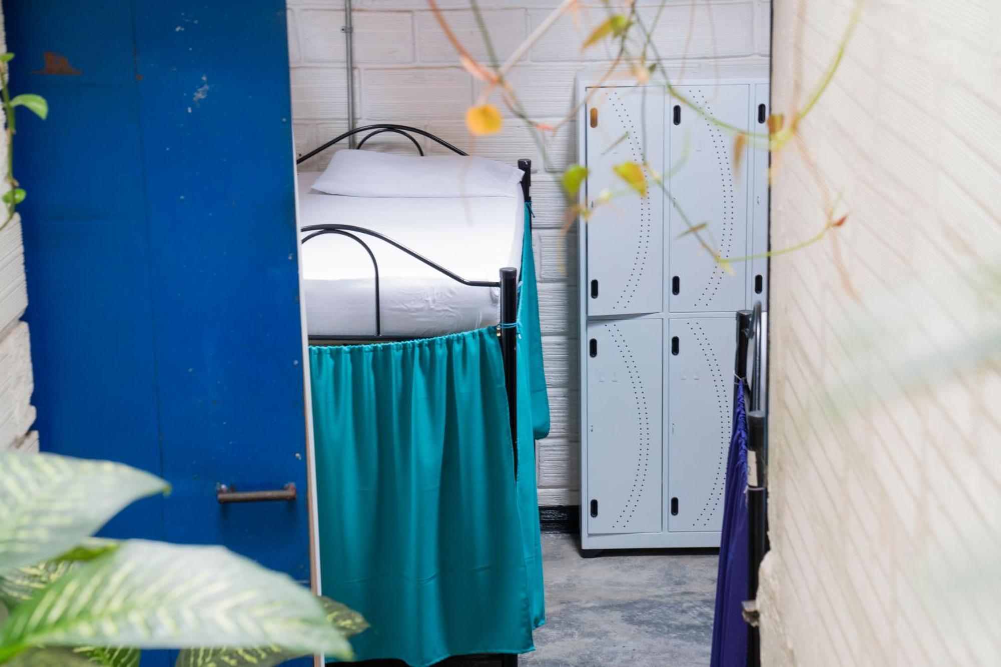 Hostal Casa Estacion Medellin Bagian luar foto