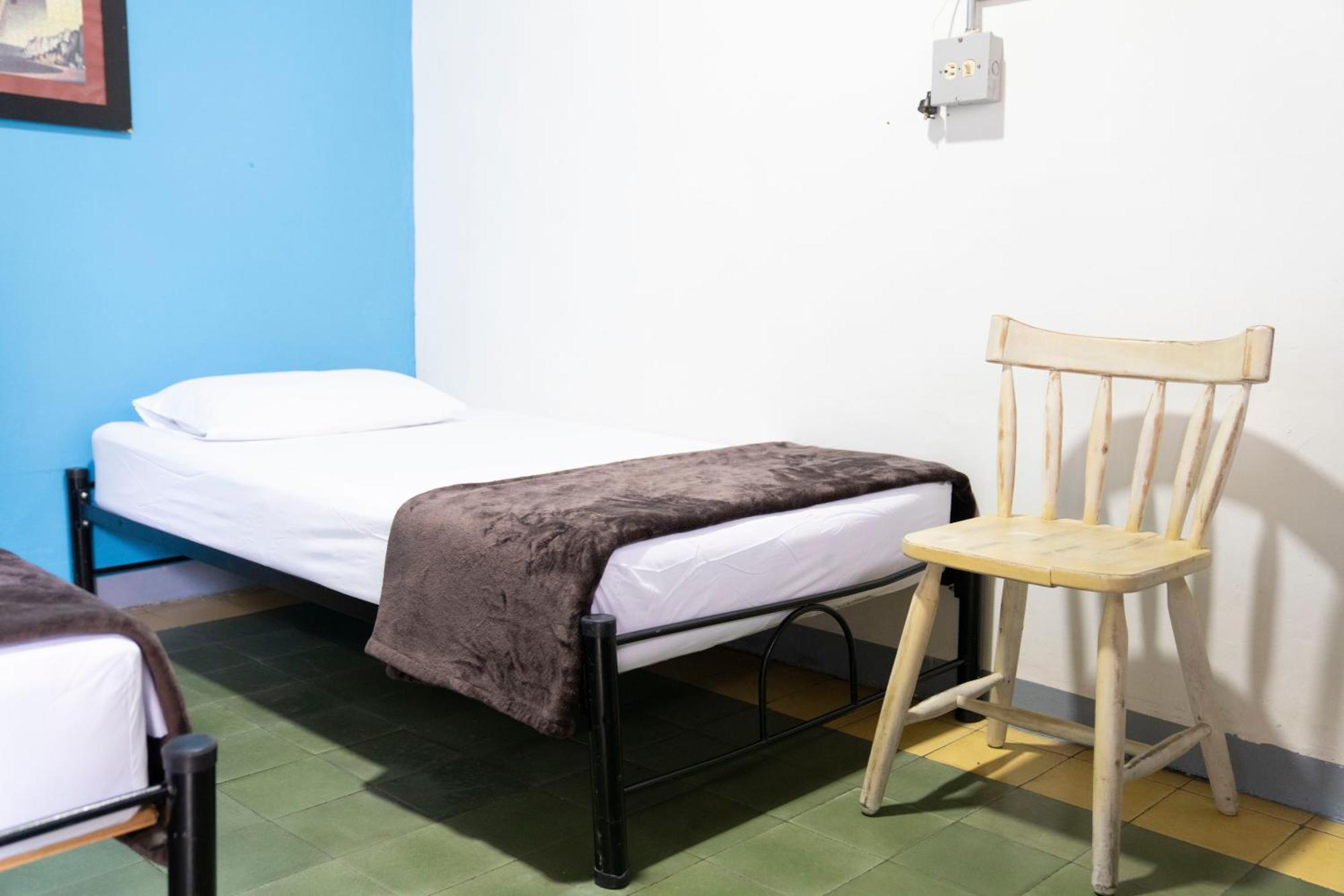Hostal Casa Estacion Medellin Bagian luar foto